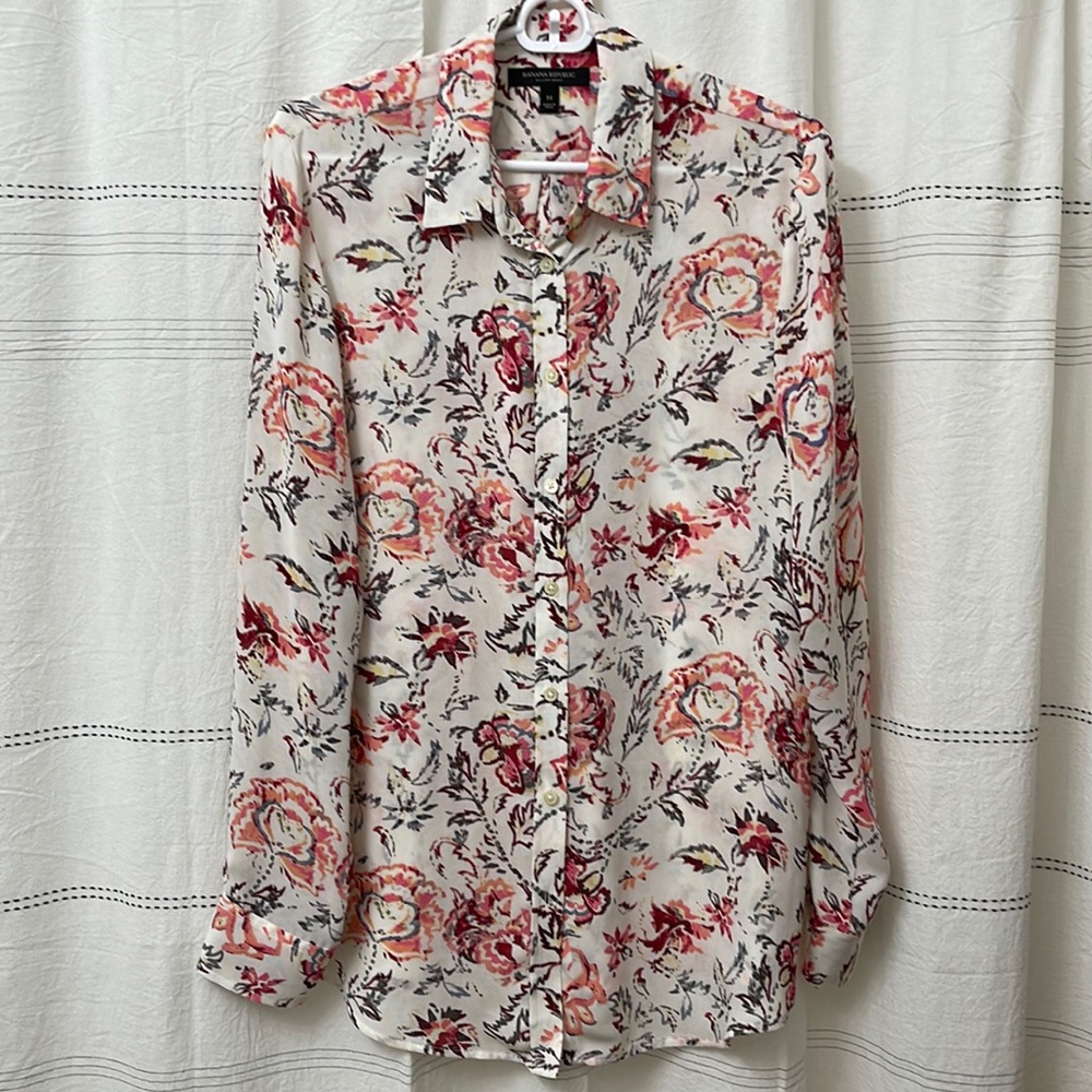 Banana Republic Floral Dillon Silky Shirt // Medium. Perfect condition.